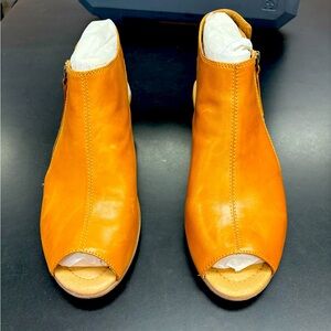 earth - Kristy sand brown - size 12B - CJU S16